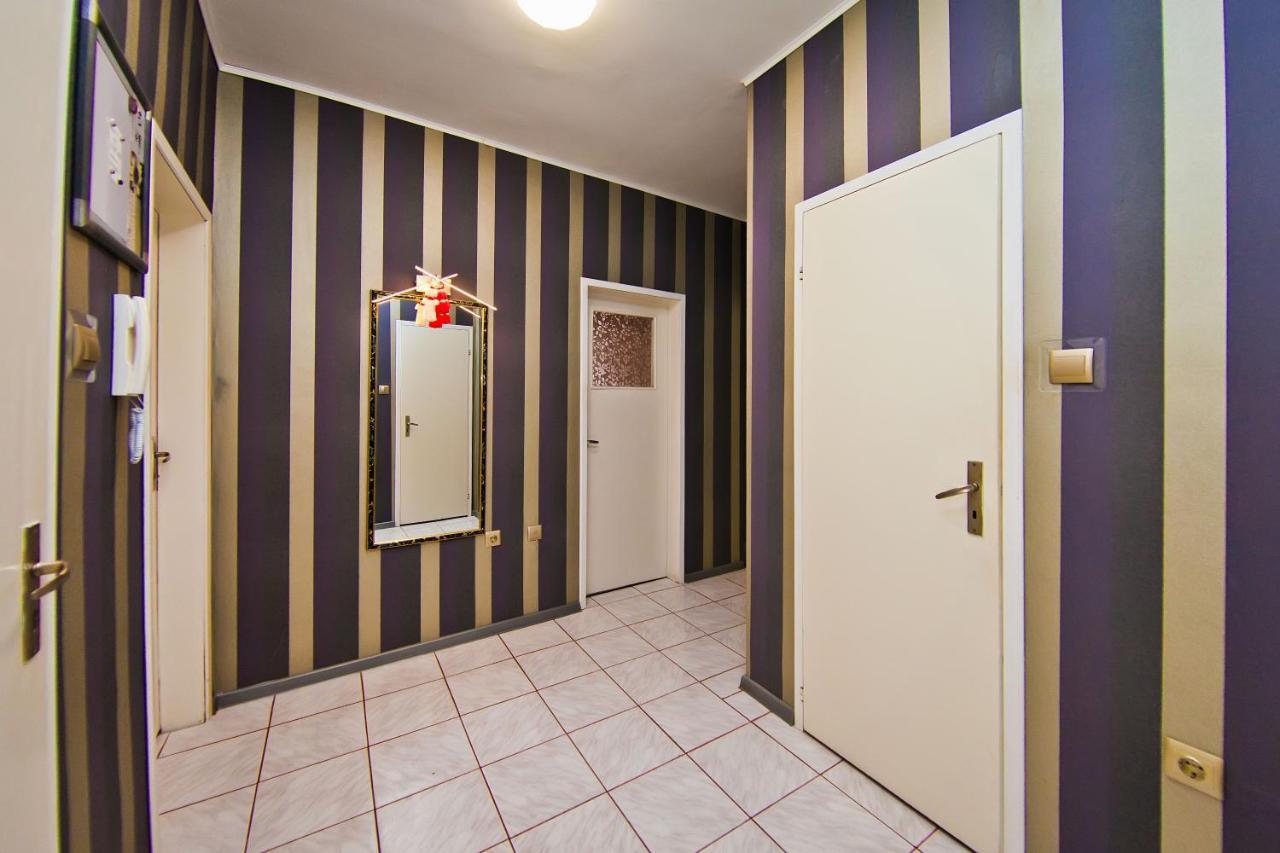 Perla 2-Bdrm In The Heart Of The City Varna Bagian luar foto