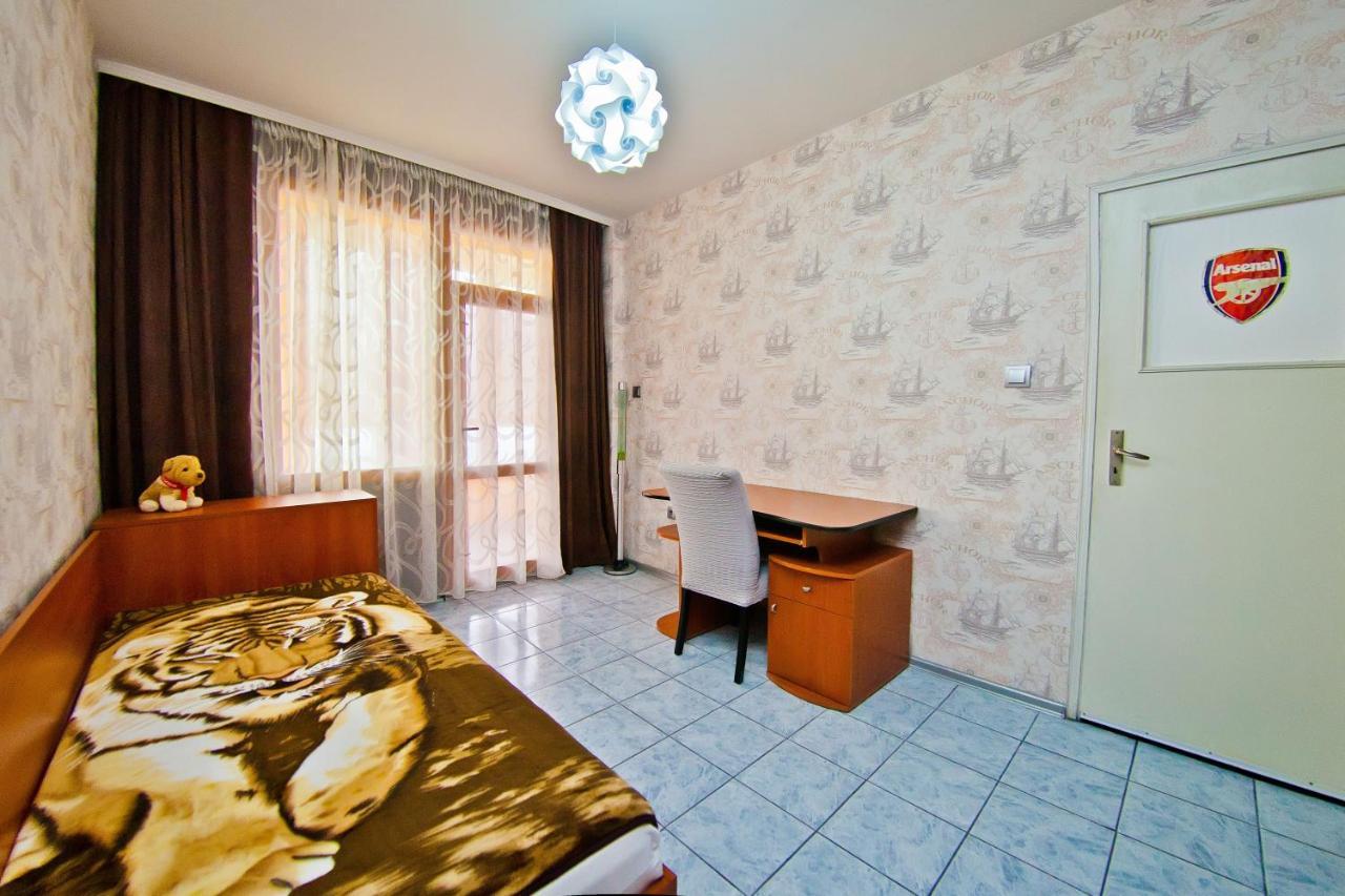 Perla 2-Bdrm In The Heart Of The City Varna Bagian luar foto